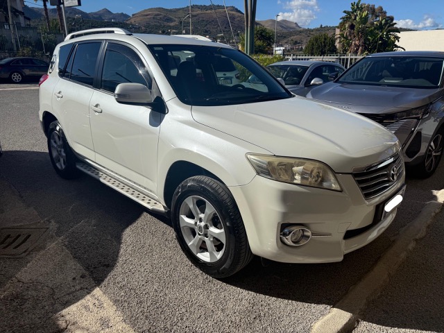 Toyota RAV 4 RAV4 2.2 D-4D 150 CV DPF Exclusive - Foto 1